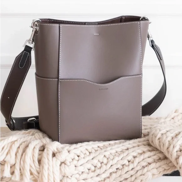 Elegant A.P.C. Brown Leather Shoulder Bag - Picture 3 of 4